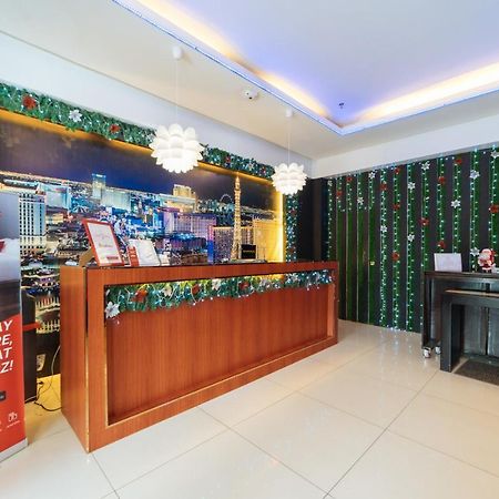Hotel Reddoorz Premium Near Trinoma Quezon City Esterno foto