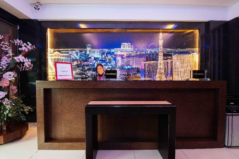 Hotel Reddoorz Premium Near Trinoma Quezon City Esterno foto