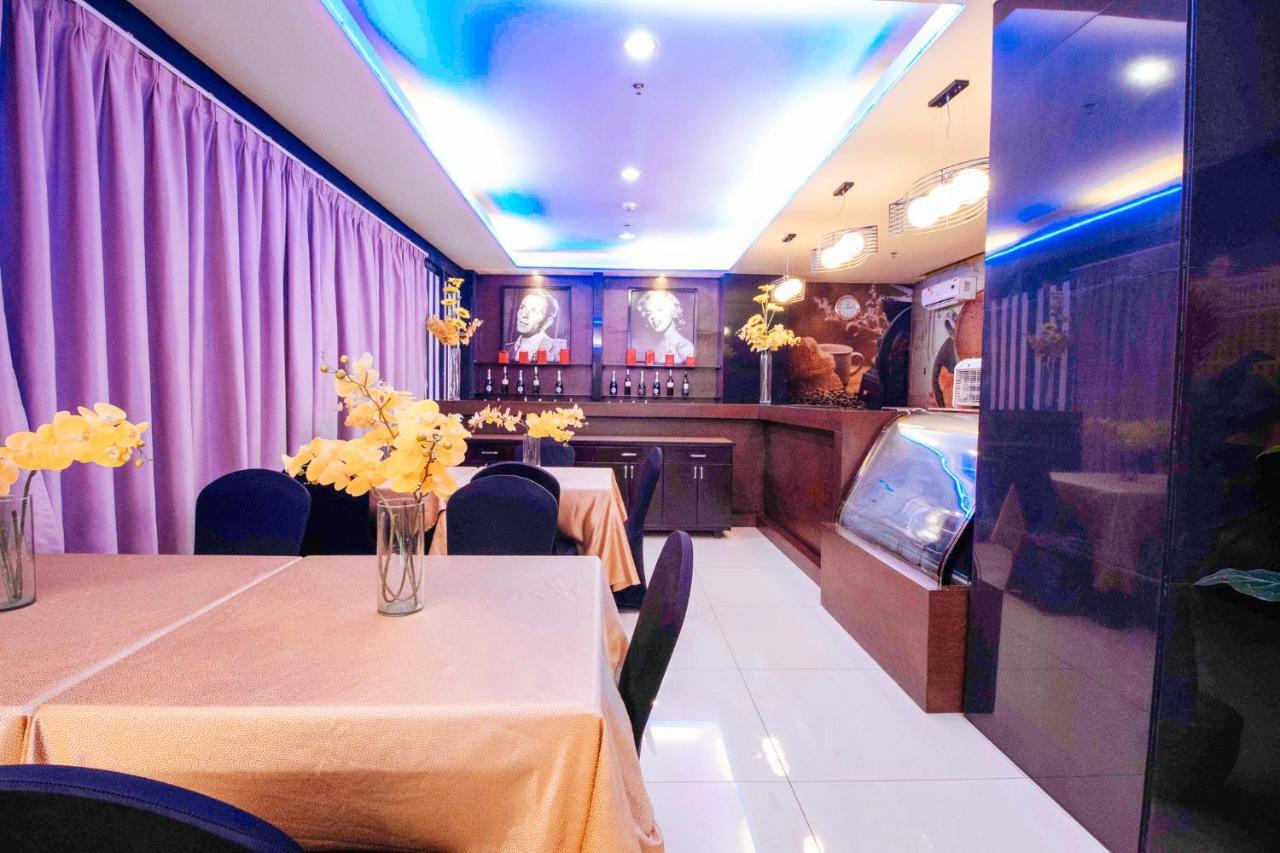 Hotel Reddoorz Premium Near Trinoma Quezon City Esterno foto