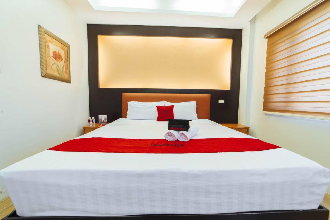 Hotel Reddoorz Premium Near Trinoma Quezon City Esterno foto