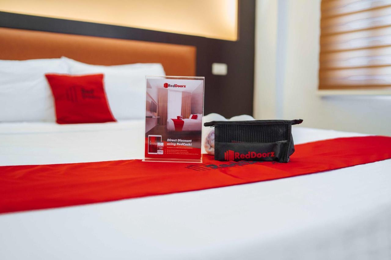 Hotel Reddoorz Premium Near Trinoma Quezon City Esterno foto