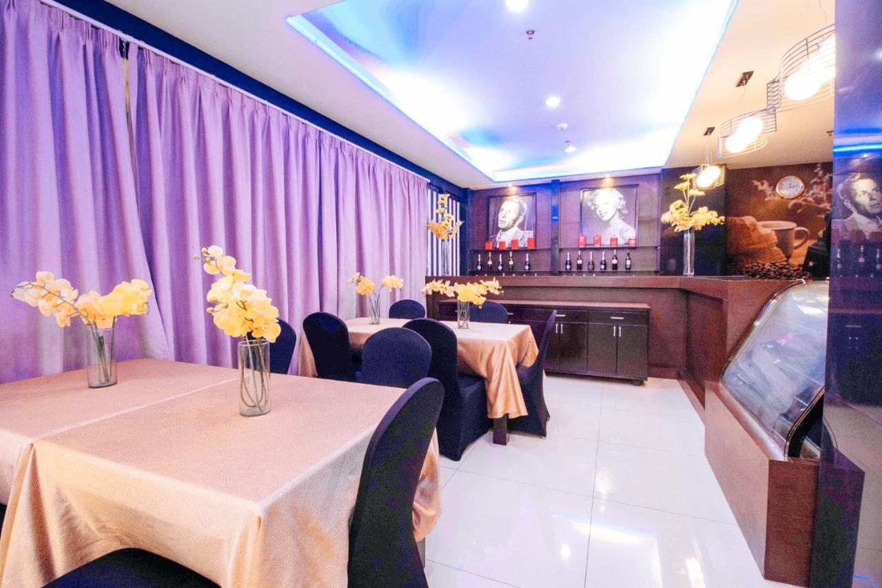 Hotel Reddoorz Premium Near Trinoma Quezon City Esterno foto