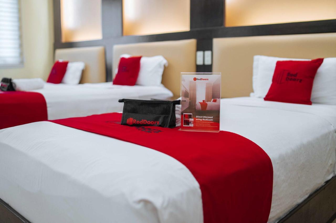 Hotel Reddoorz Premium Near Trinoma Quezon City Esterno foto