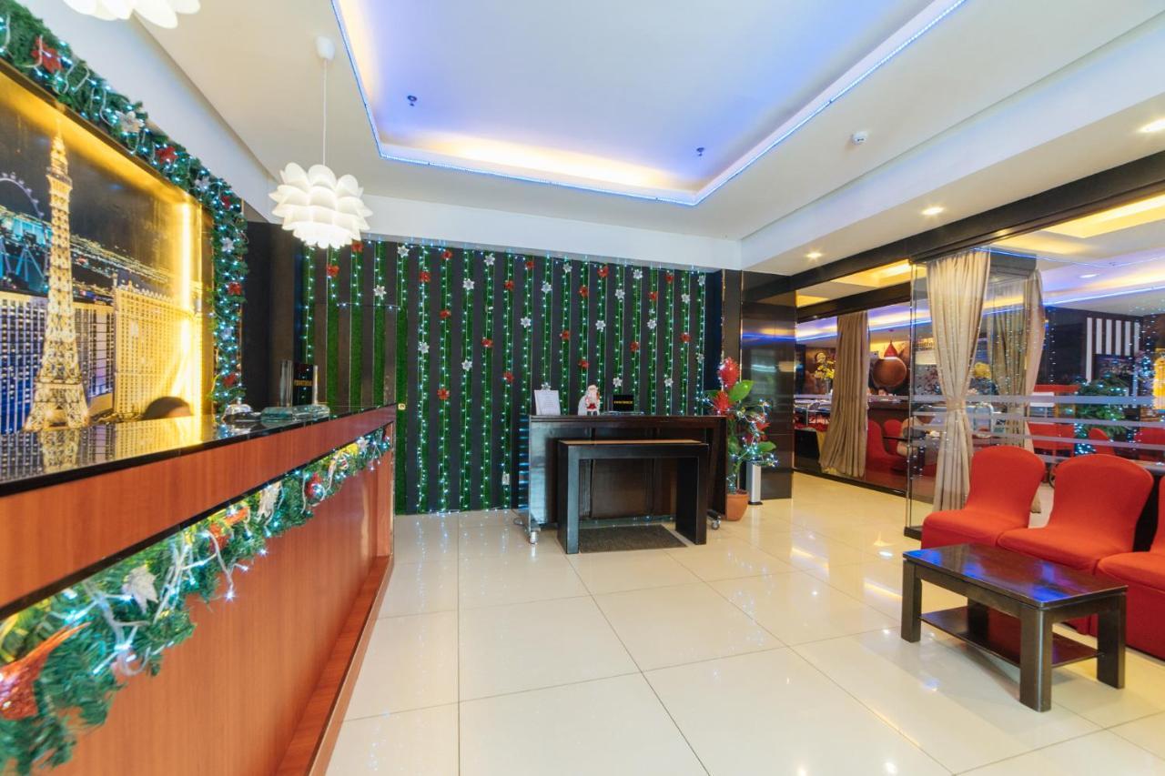 Hotel Reddoorz Premium Near Trinoma Quezon City Esterno foto